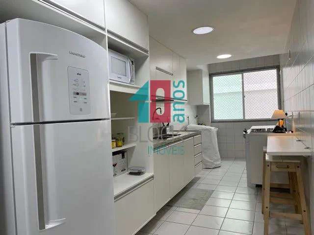 Furnished 125 m² apartment with 3 bedrooms and suite — photo 10