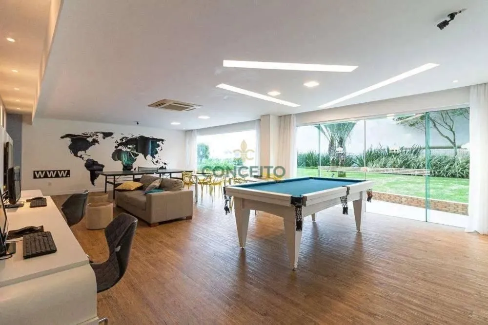 Glass-enclosed balcony in a 2-bedroom apartment, 74 m² — photo 16