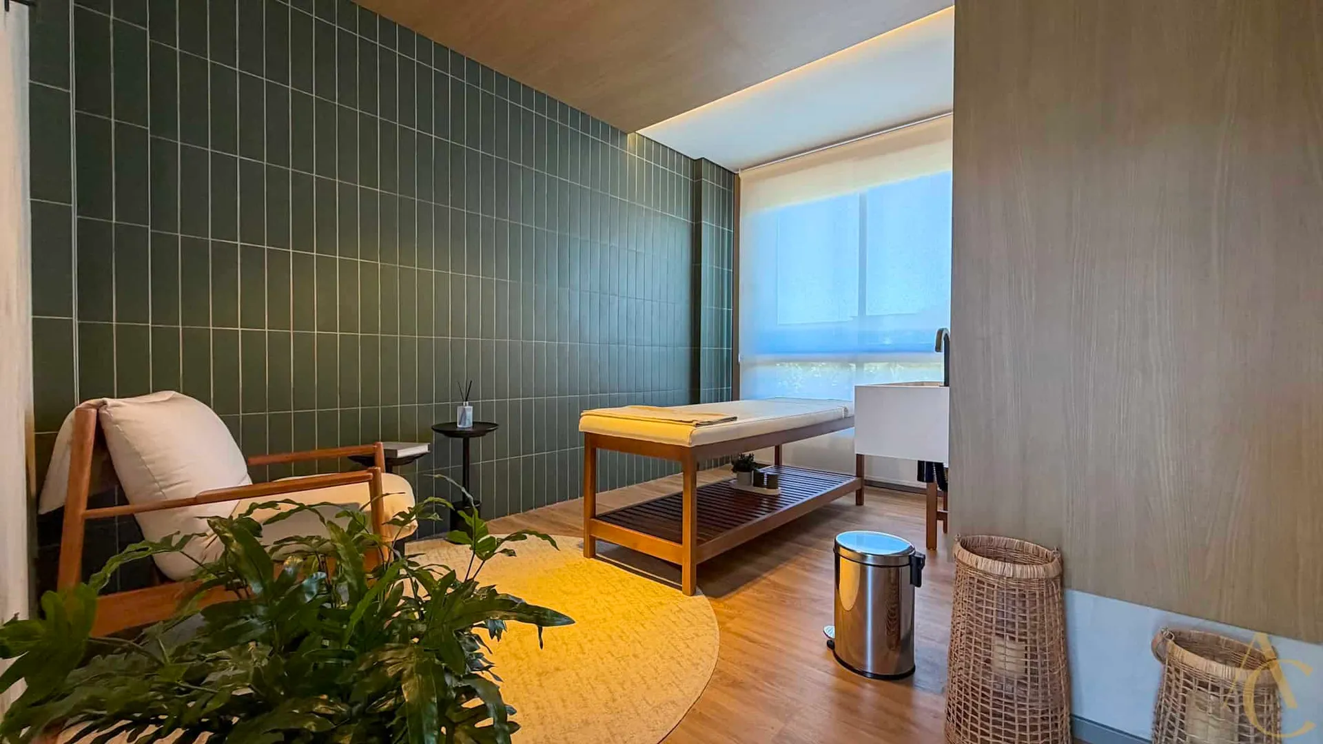 Glass-enclosed balcony in a 2-bedroom apartment, 69 m² — photo 62