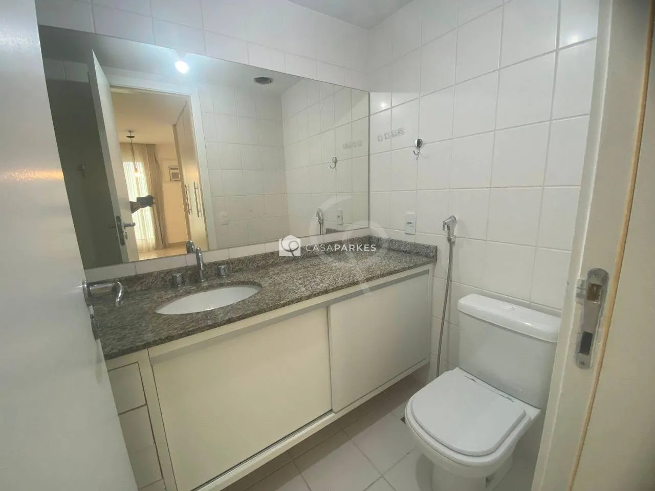 Apartment on the 9th floor with a glass-enclosed balcony — photo 15