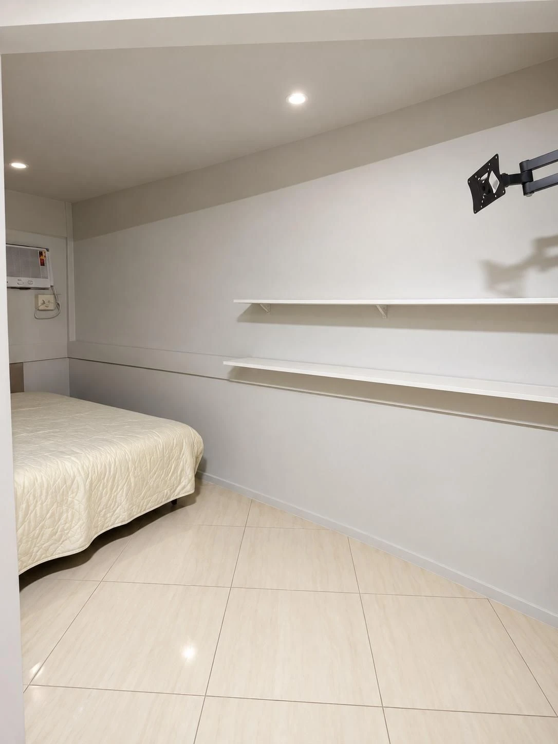 Home office in a 2-bedroom apartment, 63 m² — photo 8