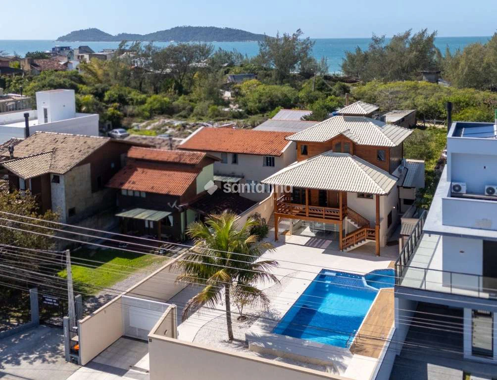 Furnished house with 3 bedrooms and 3 baths, 408 m² — photo 2