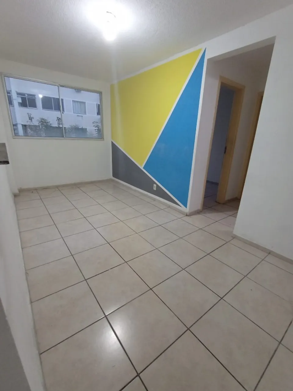 Unfurnished 2-bedroom apartment with 1 parking spot