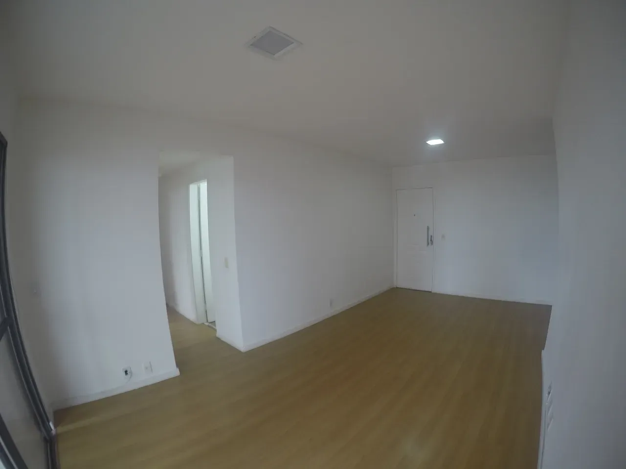 Apartamento com 2 quartos e varanda, mobiliado sem mobília — photo 4