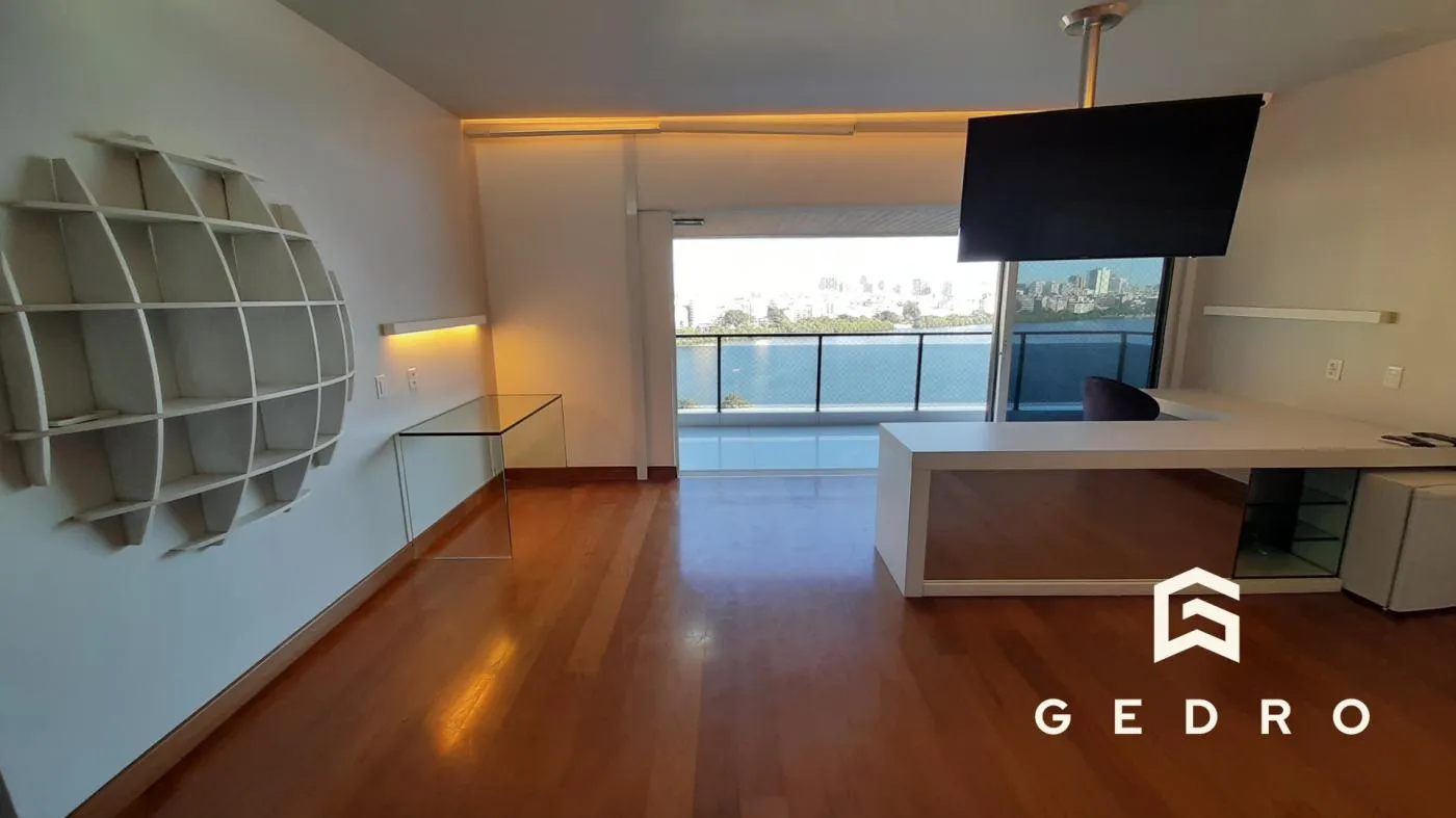 Furnished apartment, 320 m², with a water view — photo 7