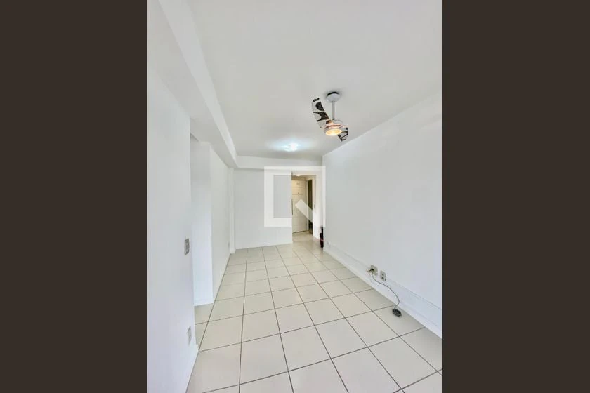 Apartamento de 2 quartos em condomínio com piscina — photo 20
