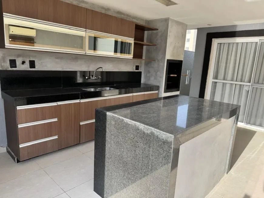 House, 350 m², with a grill on the balcony — photo 11