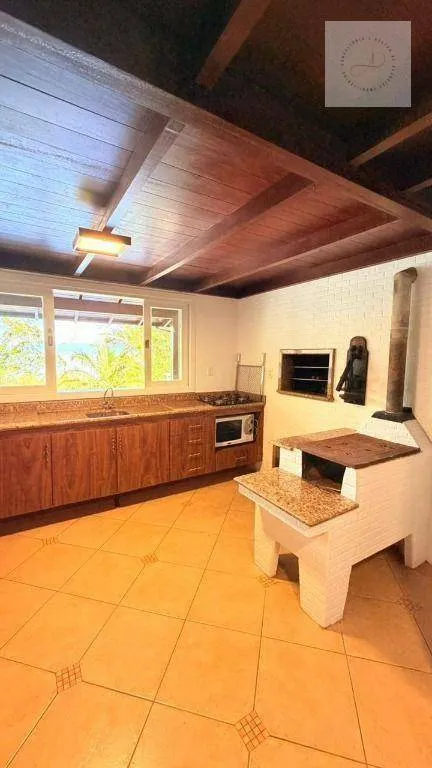Furnished house with 3 bedrooms and 4 bathrooms — photo 2