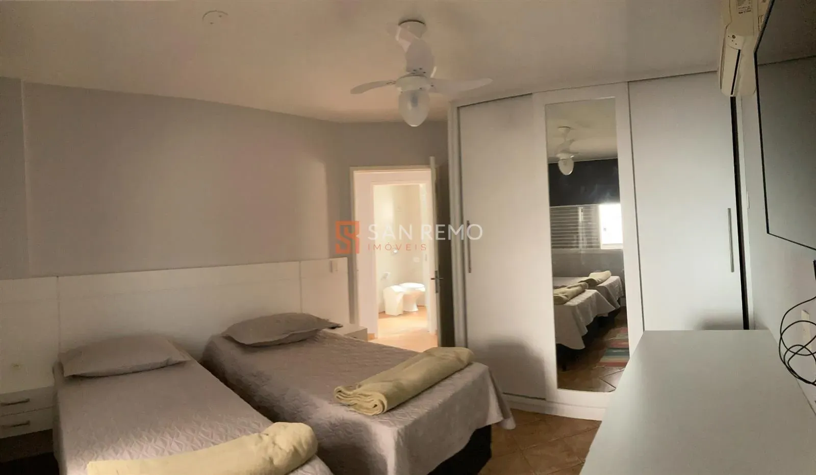 Apartamento de 2 dormitórios com cozinha separada 152 m² — photo 22
