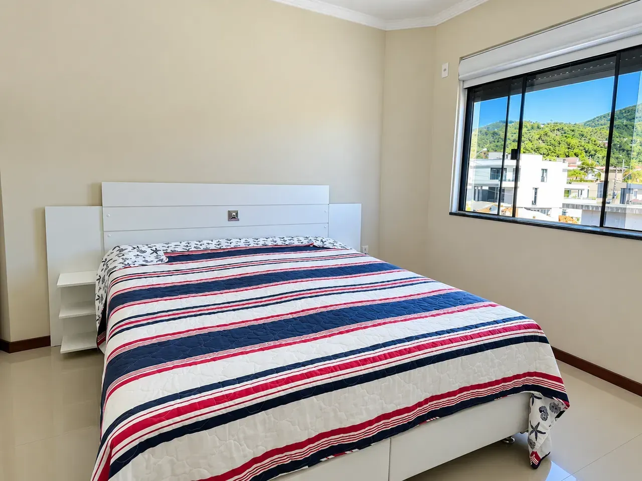 Washing machine in a 4-bedroom house, 223 m² — photo 17