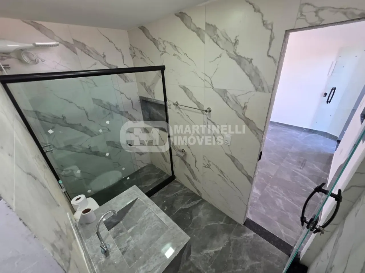 Unfurnished 4-bedroom house with open-plan kitchen — photo 4