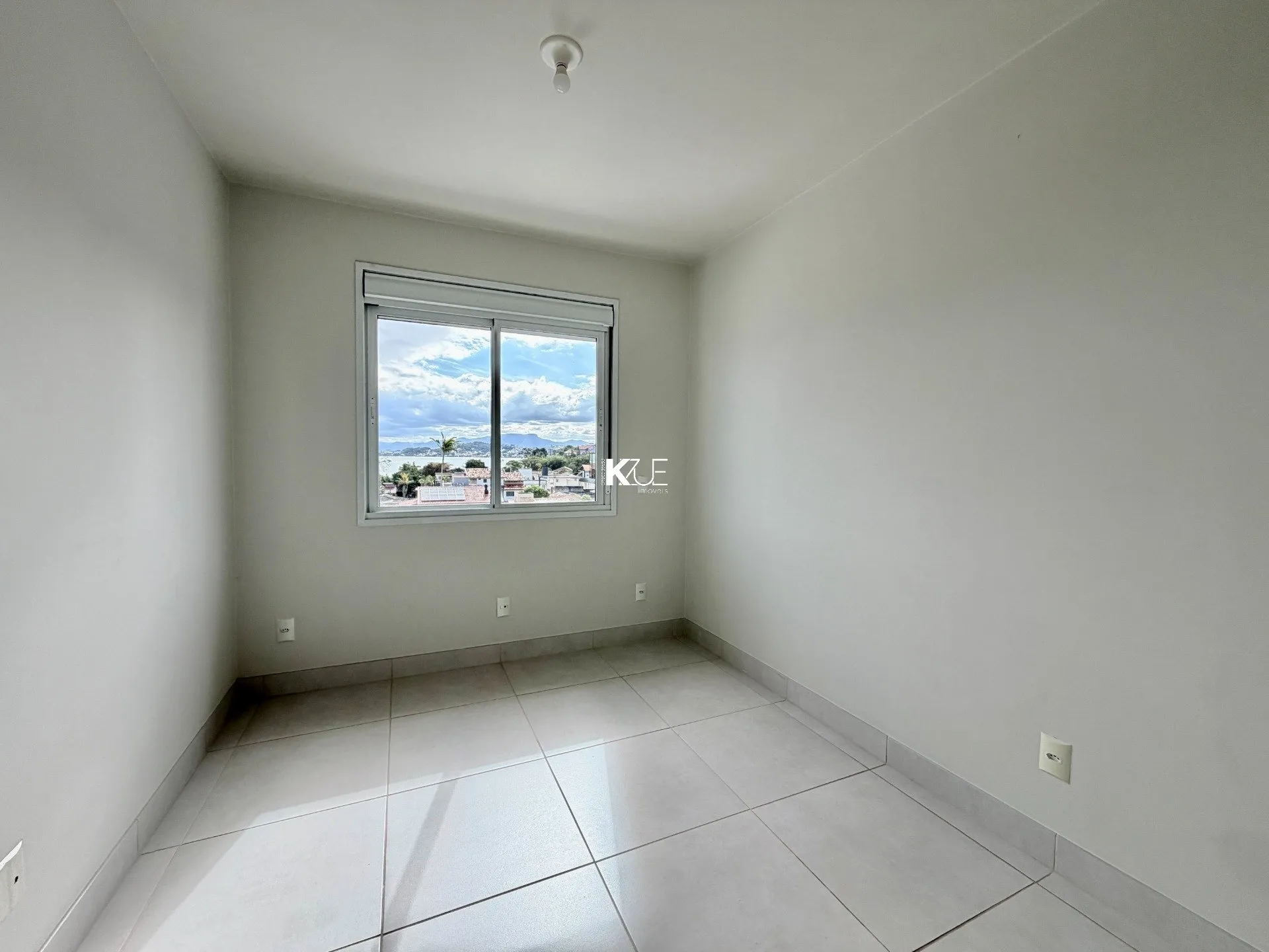 Furnished apartment, 111 m², with a water view — photo 24