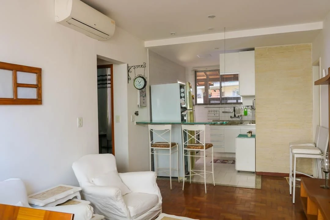 Furnished 2-bedroom apartment with a private garden — photo 2