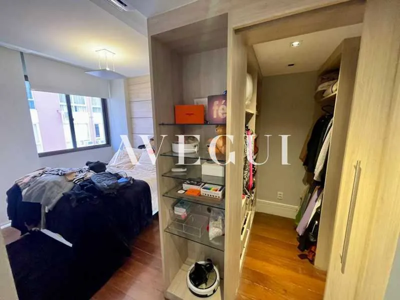 Triplex penthouse with 5 bedrooms and 5 bathrooms — photo 20