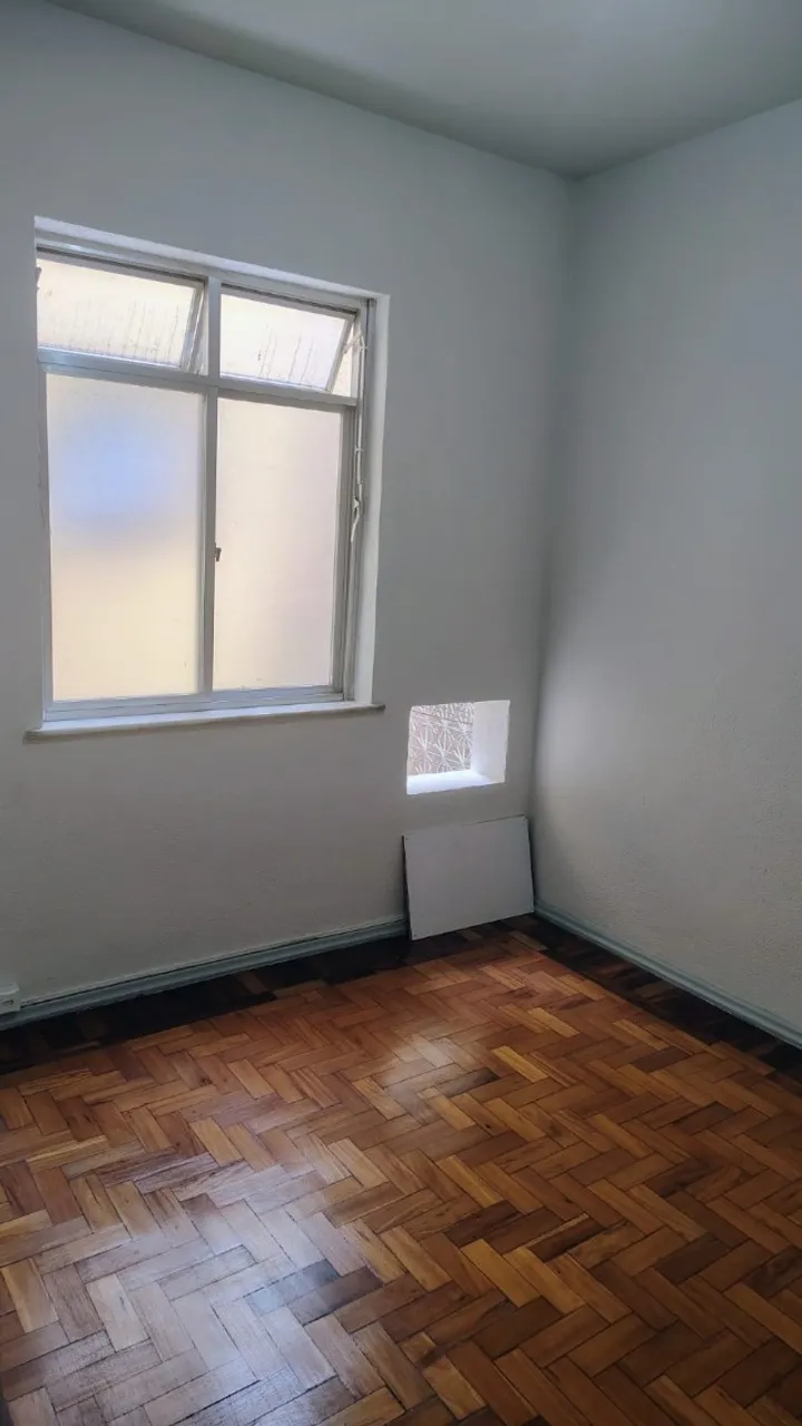 Дерев'яна підлога або ламінат та 1 спальня: квартира 50 м² — photo 6