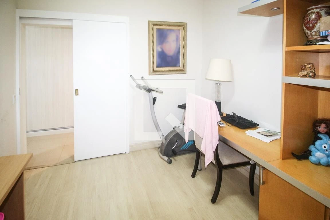 Washing machine in a 3-bedroom apartment, 136 m² — photo 25