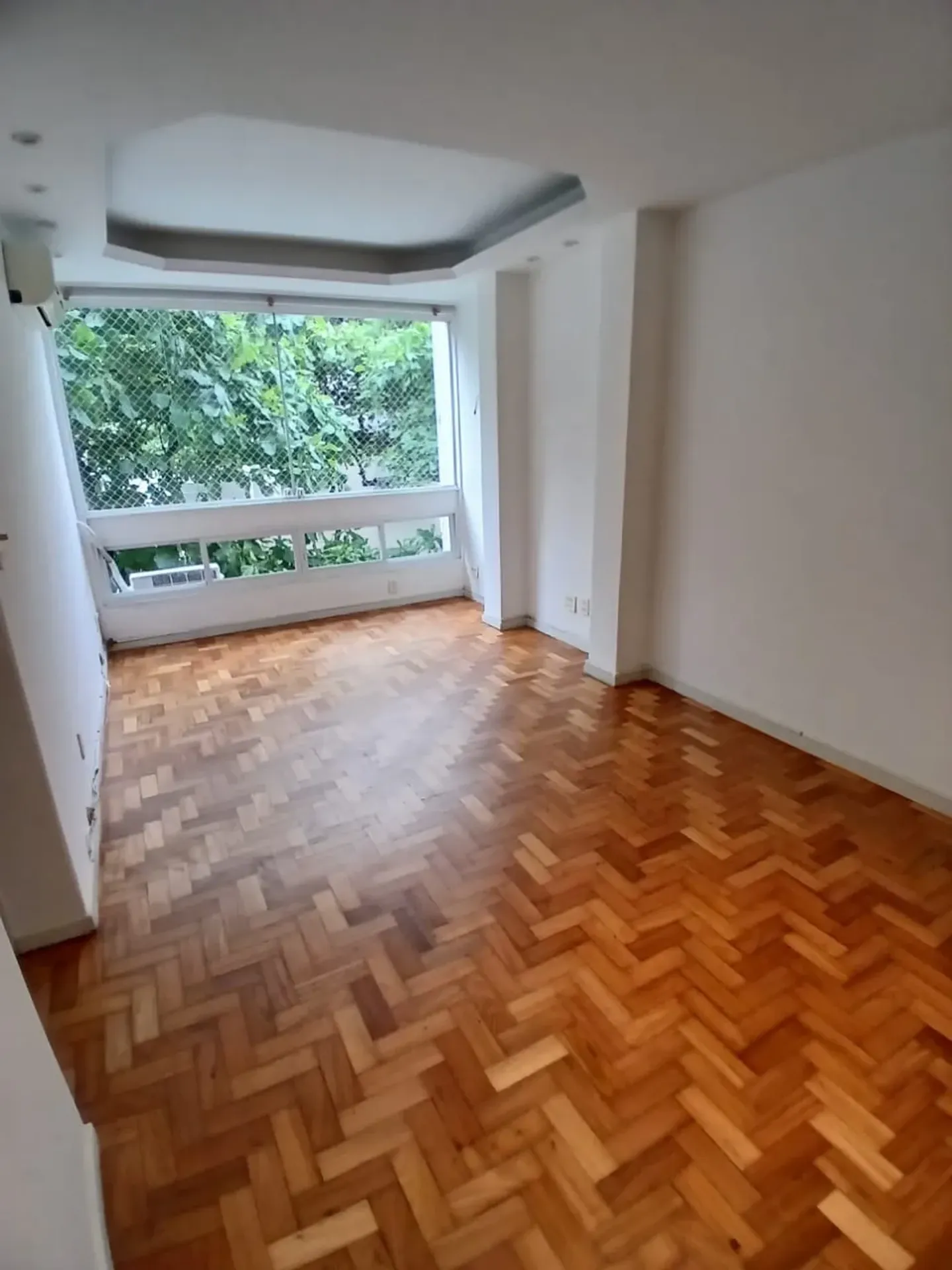Apartment on the 4th floor with a walk-in closet — photo 6