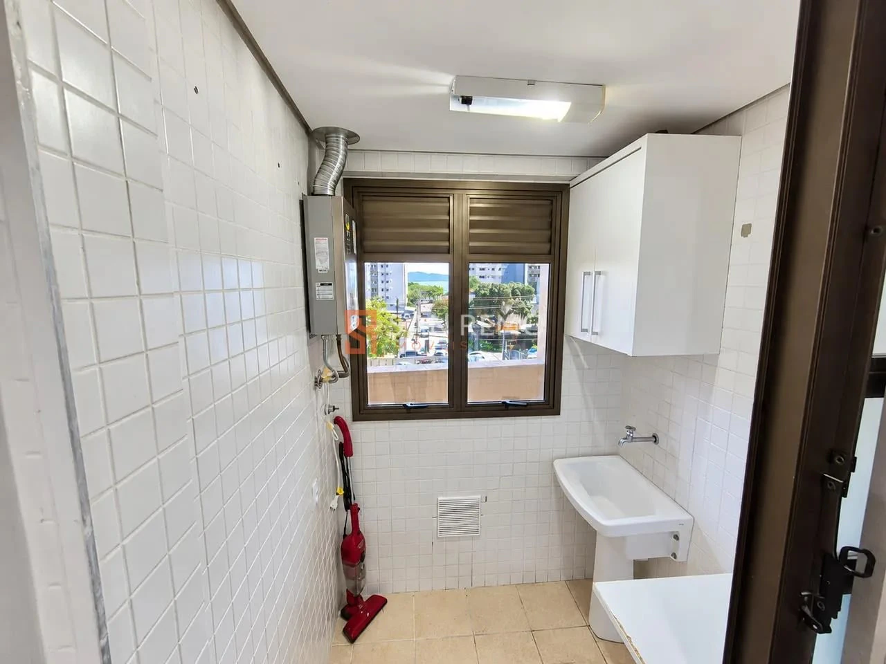 2-bedroom apartment with a water view in Florianópolis — photo 21