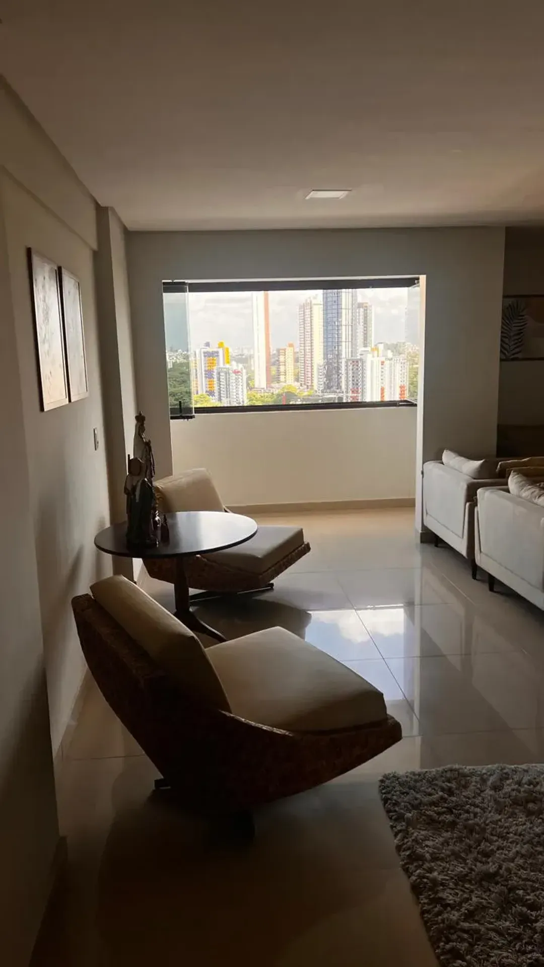 Furnished apartment with a bedroom and built-in wardrobes