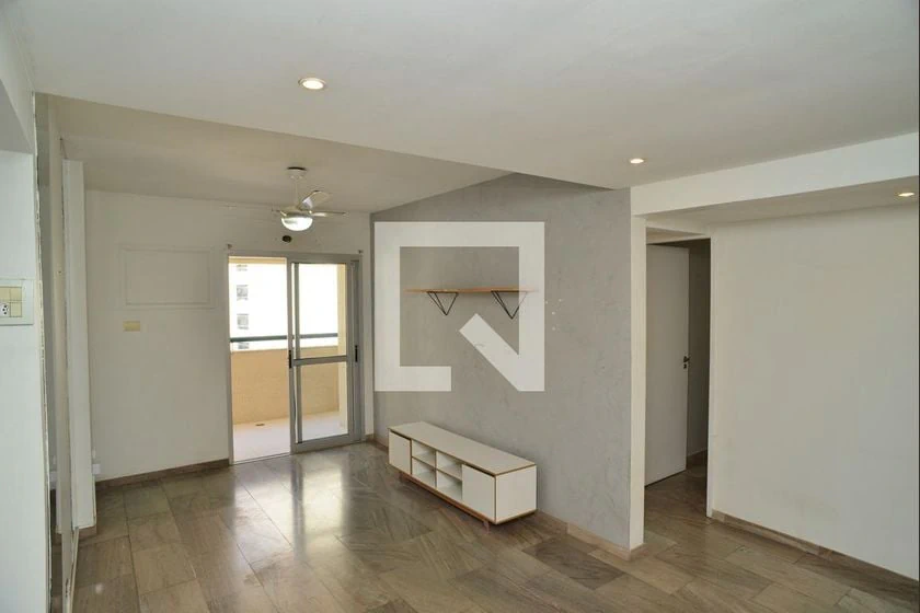 82 m² rental apartment with 2 bedrooms and enclosed balcony — photo 4