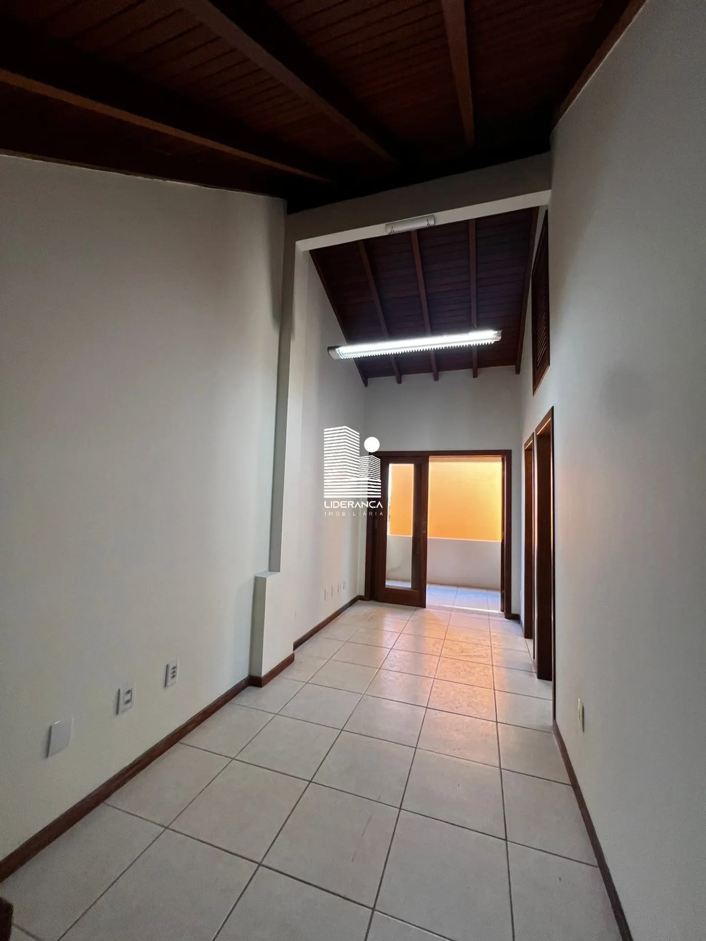 180 m² house with 3 bedrooms, 2 baths and a balcony — photo 27