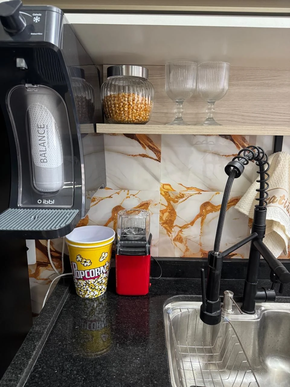 Furnished 2-bedroom apartment with 2 bathrooms — photo 5