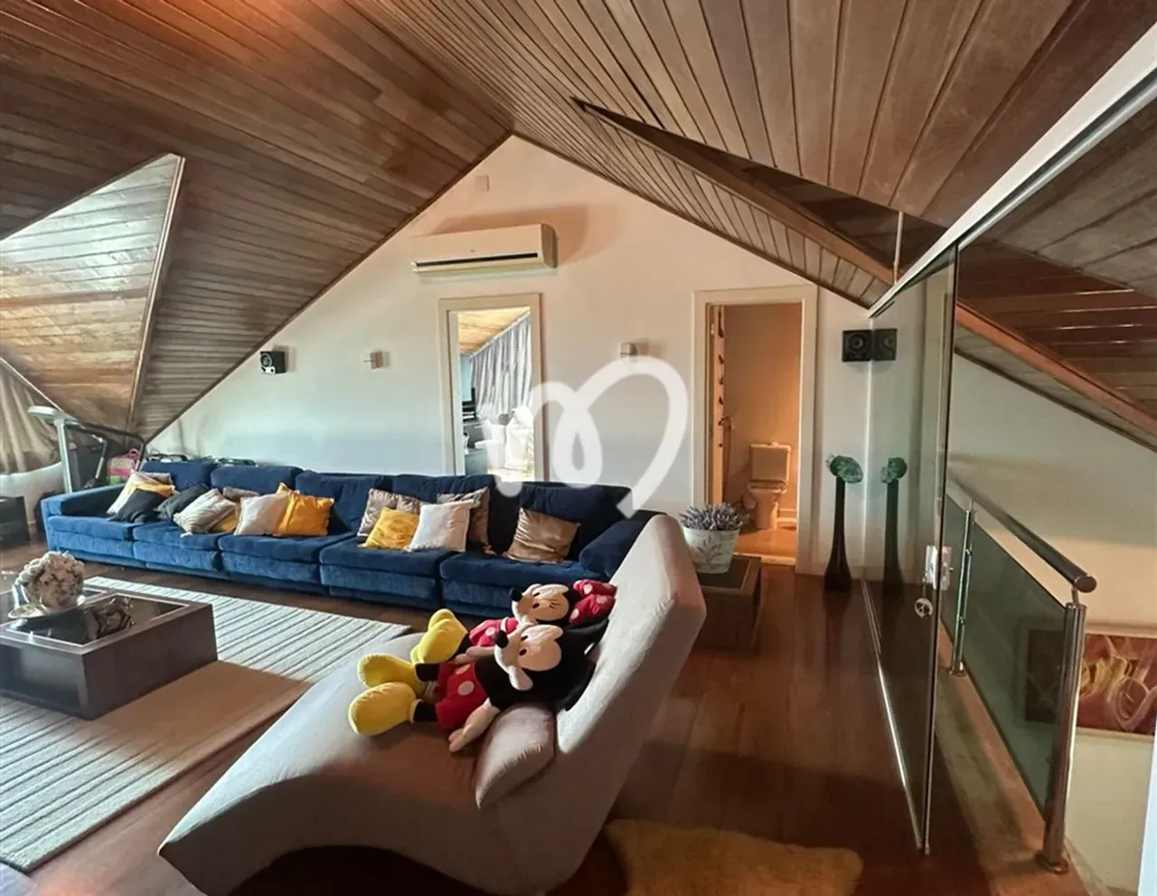 Furnished house with 5 bedrooms and open-plan kitchen — photo 12