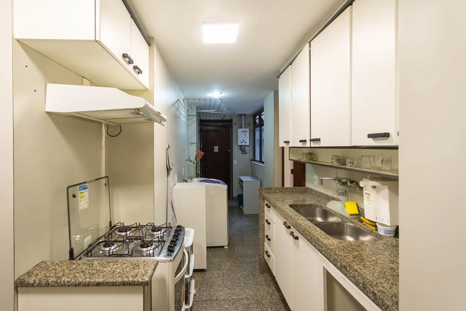 Apartamento mobiliado com 4 quartos e 2 vagas — photo 16