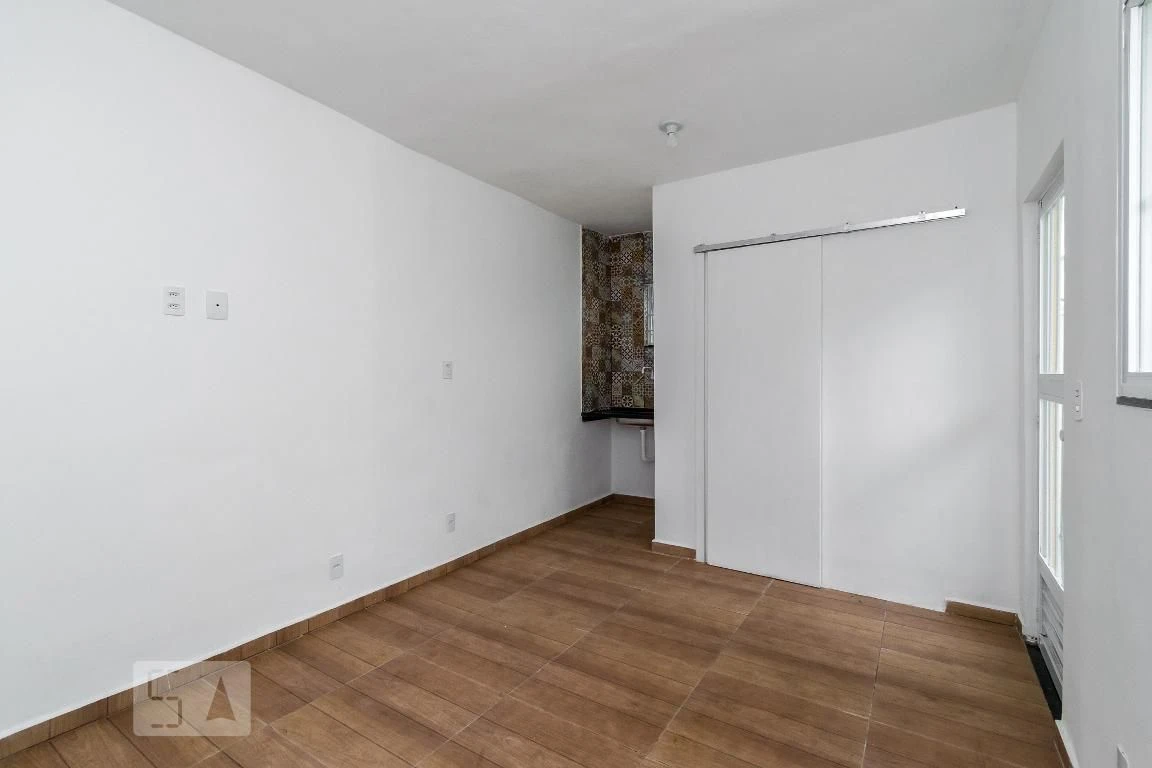 House with 1 bedroom and a balcony, 2 bathrooms — photo 3