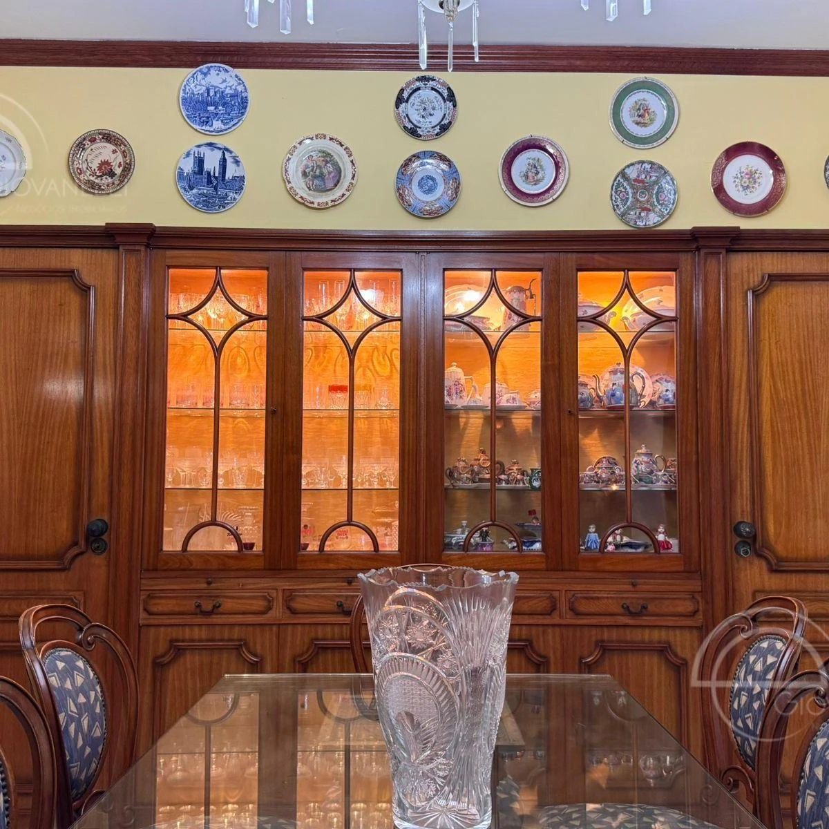 Furnished apartment, 162 m², with a grill on the balcony — photo 19