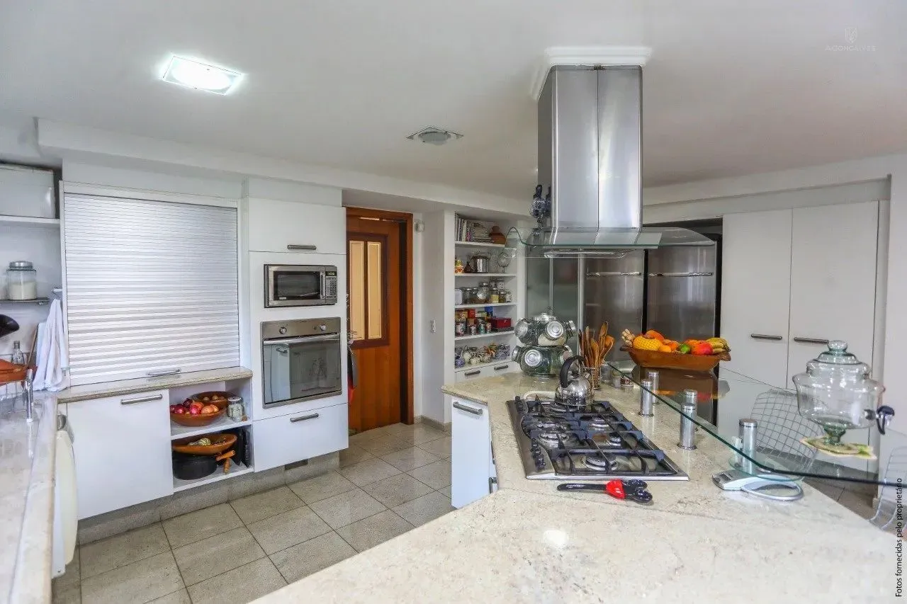 Casa mobiliada com 4 quartos, suíte e 6 vagas — photo 10
