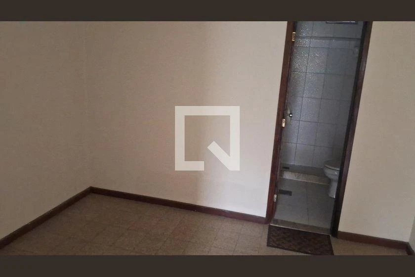 6-bedroom house with 342 m² and 4 parking spaces — photo 23