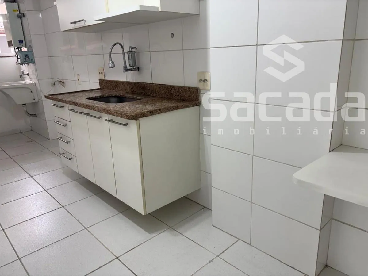 Балкон с грилем и 3 спальни: квартира 131 м² — photo 19