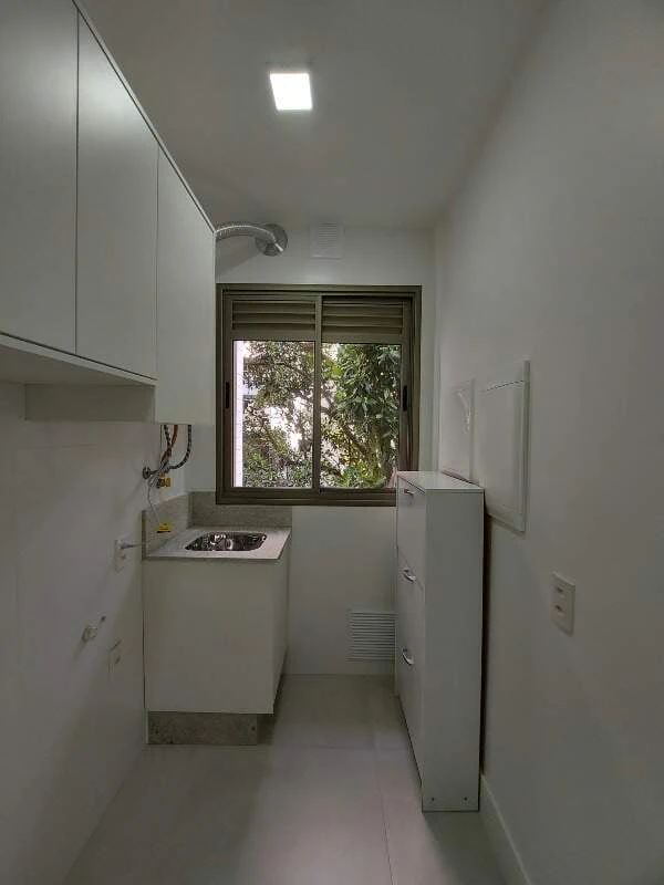 Floor-to-ceiling windows in a 2-bedroom apartment, 64 m² — photo 7