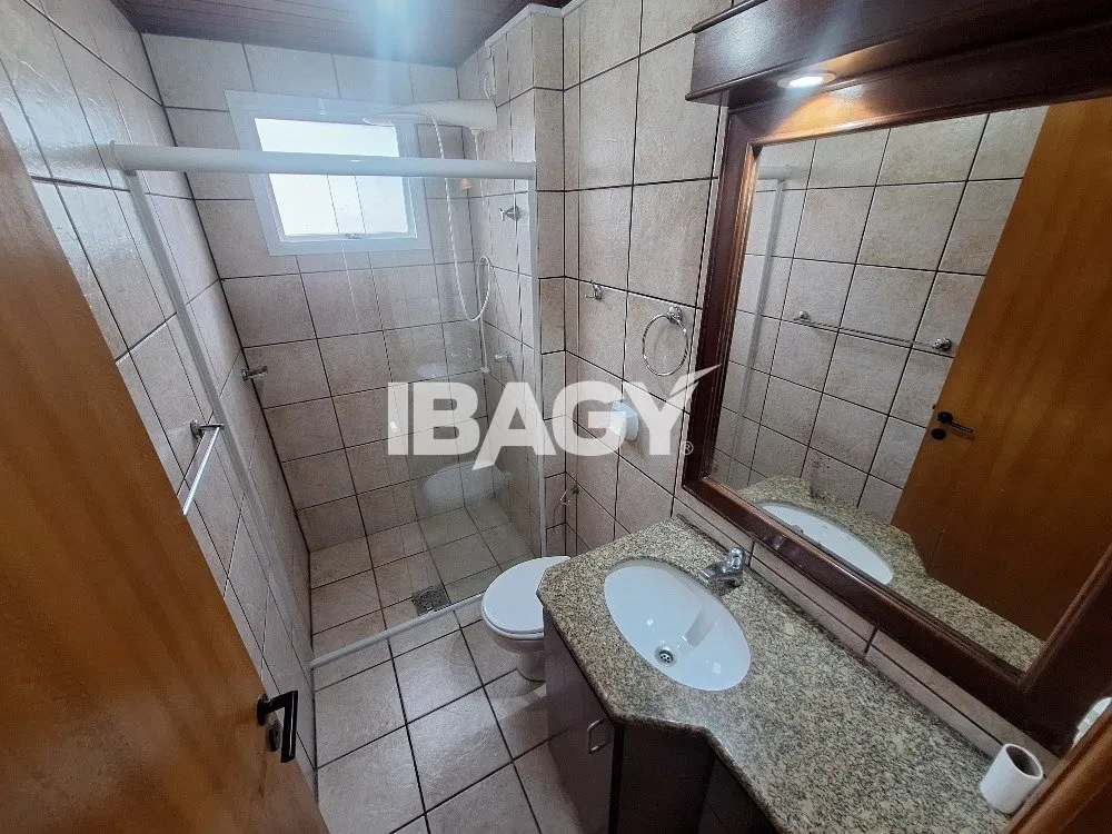 3-bedroom apartment in a building with a pool — photo 8