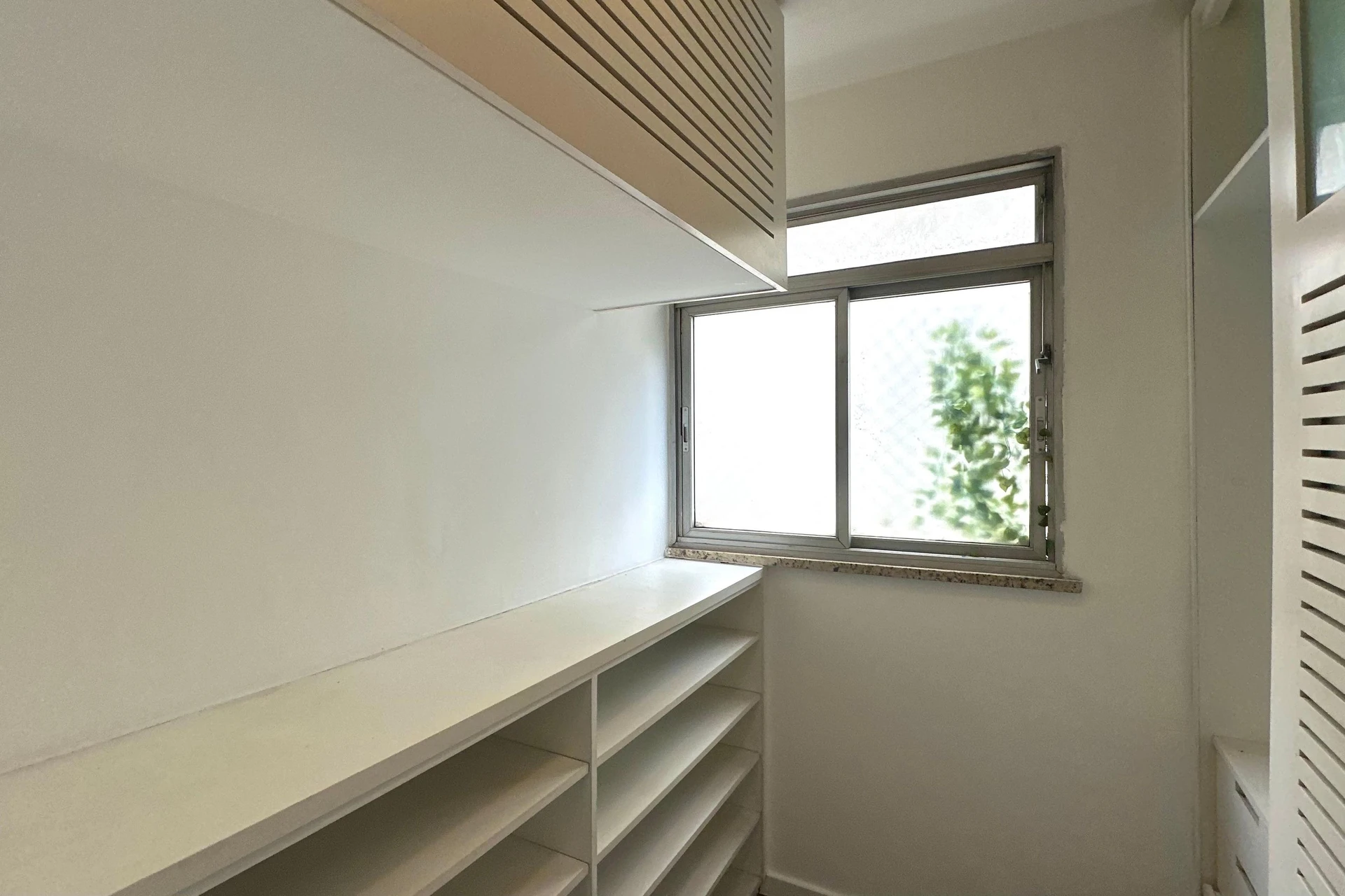 Unfurnished apartment with 2 en-suite bedrooms — photo 41