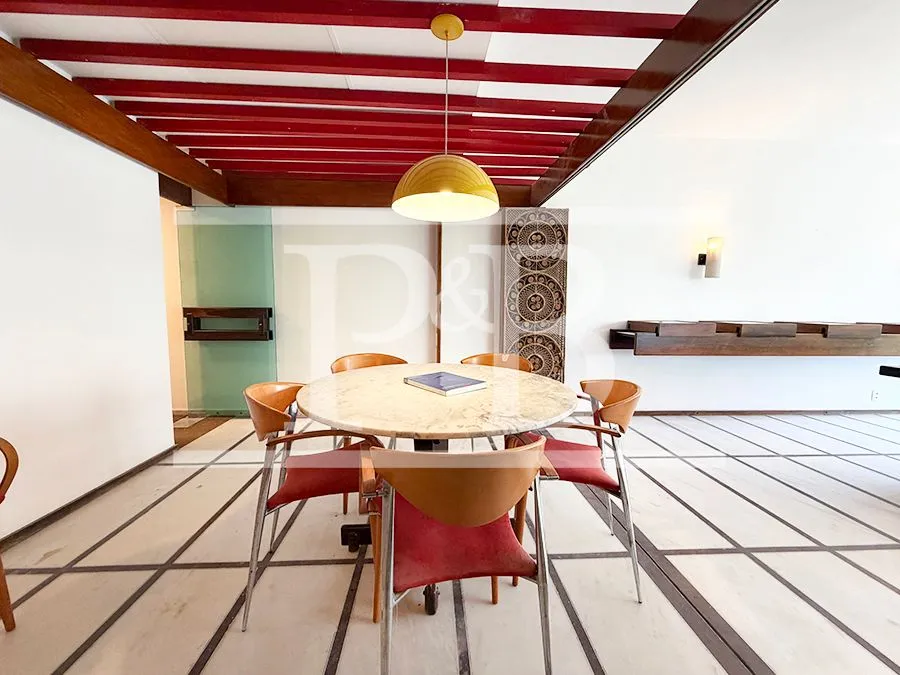 310 m² apartment with floor-to-ceiling windows and a bathtub — photo 31