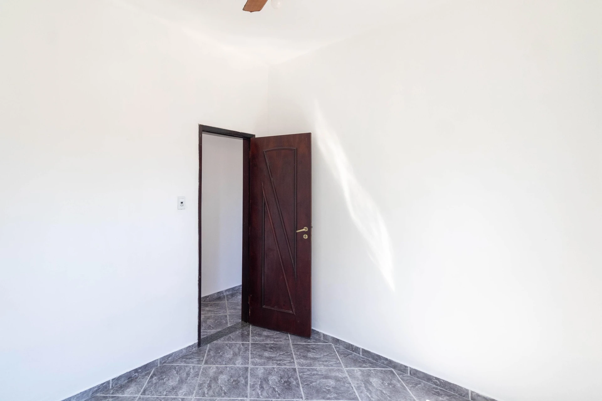 Unfurnished house with 3 bedrooms and a private garden — photo 42