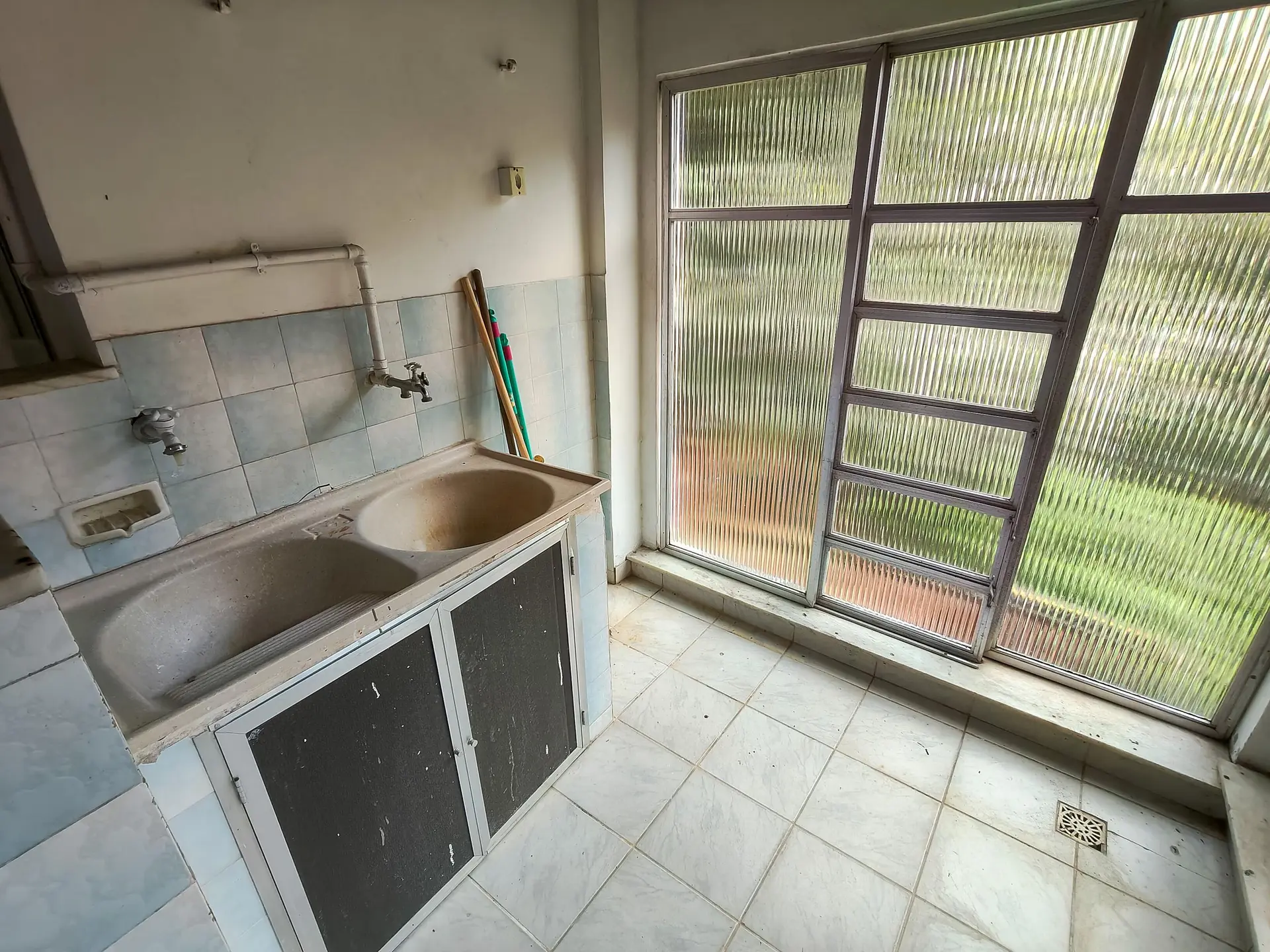 2-bedroom apartment with 2 bathrooms and mountain views — photo 24