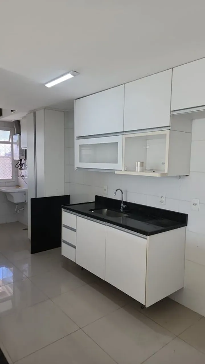 85 m² apartment with 3 bedrooms and 3 bathrooms — photo 2