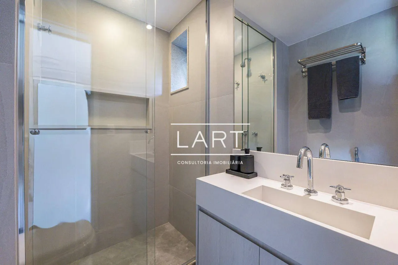 Furnished 90 m² apartment with 3 bedrooms and a balcony — photo 15