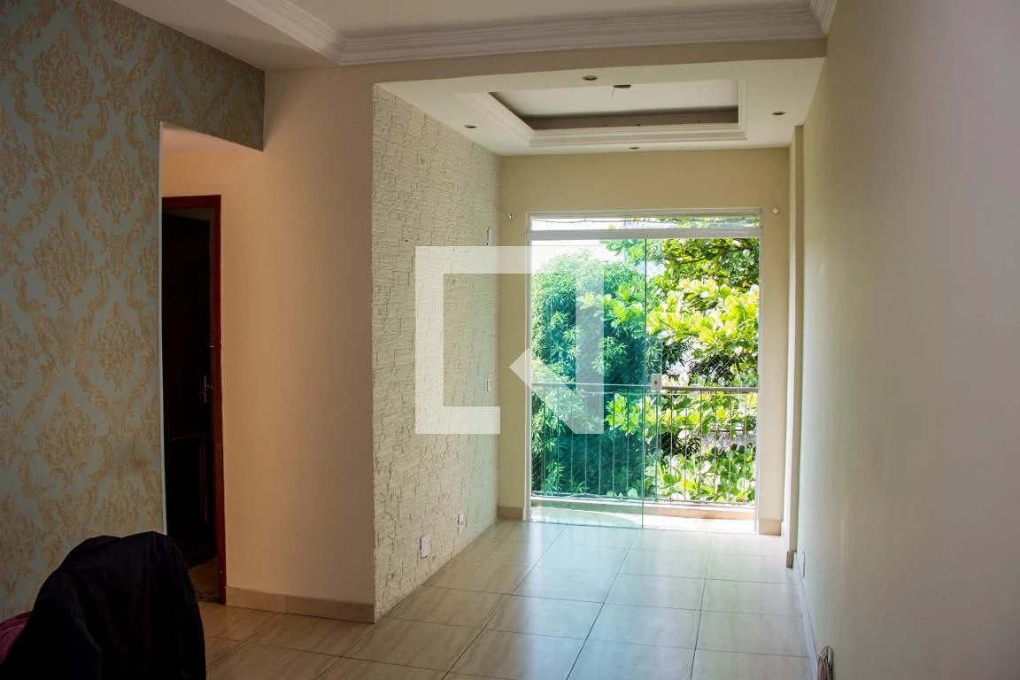 Unfurnished 2-bedroom apartment with 2 bathrooms and parking