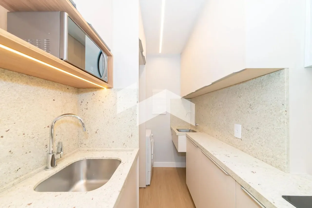 1-bedroom apartment with open-plan kitchen and 34 m² — photo 12