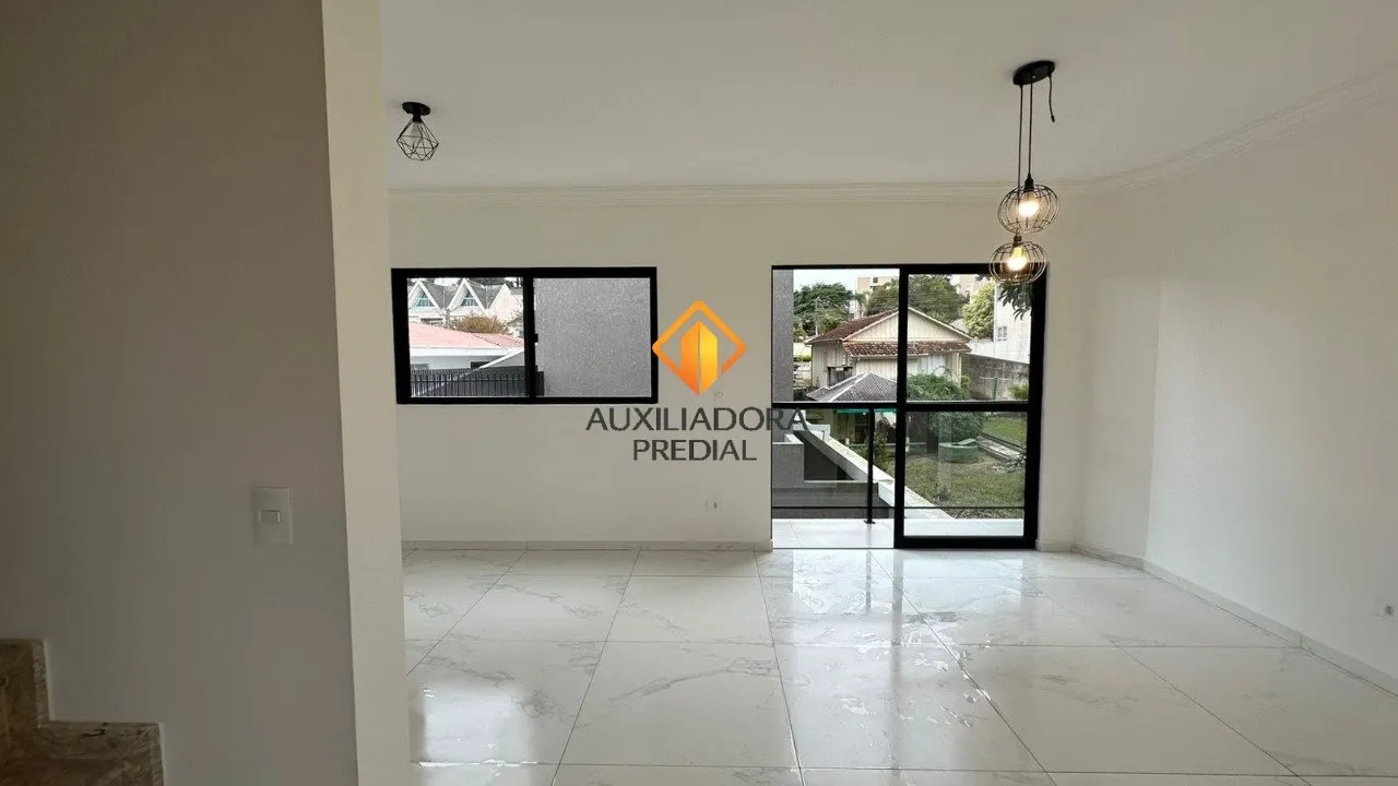 House with 3 bedrooms and a balcony — photo 15