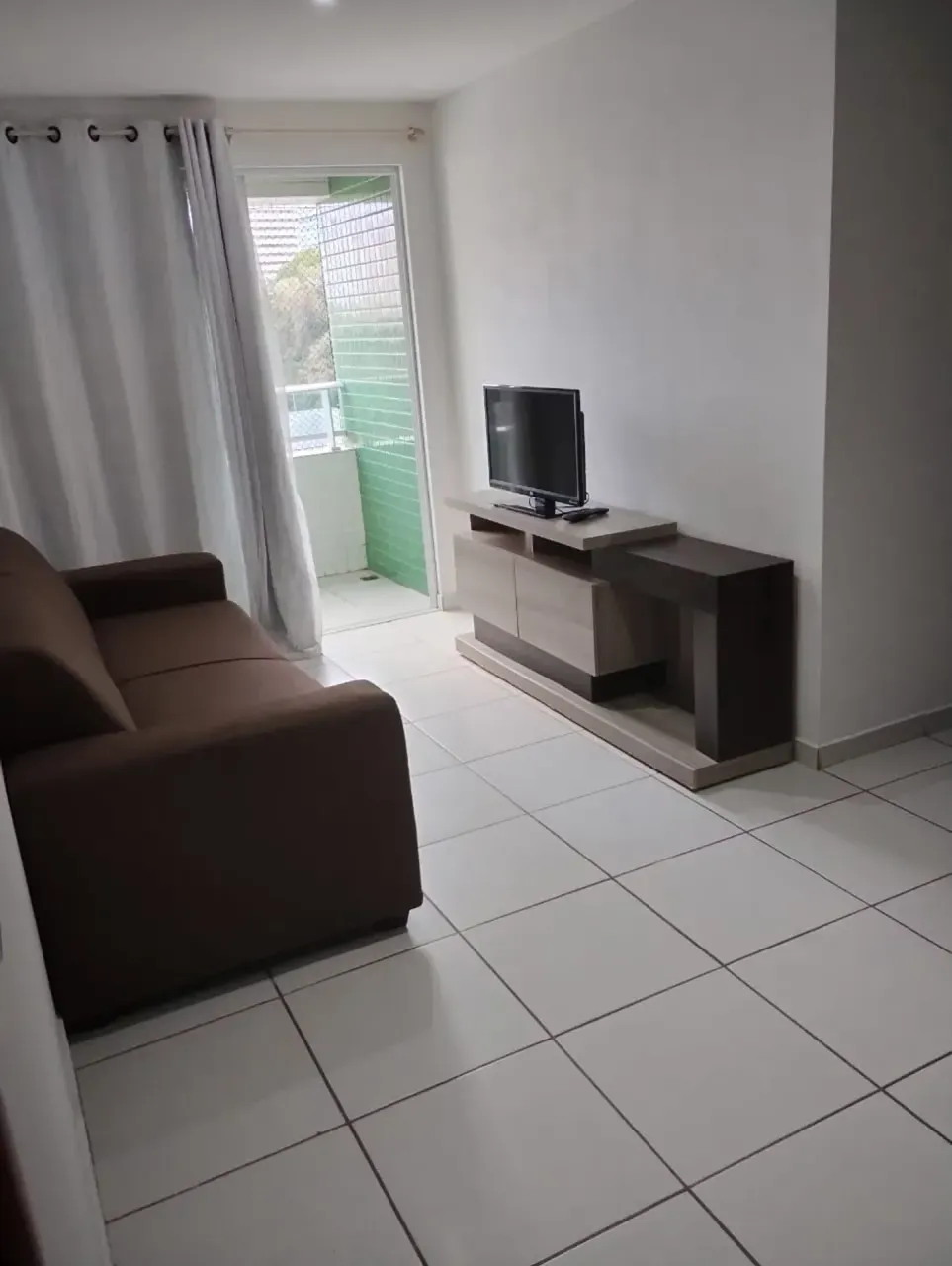 2-bedroom apartment with a washing machine