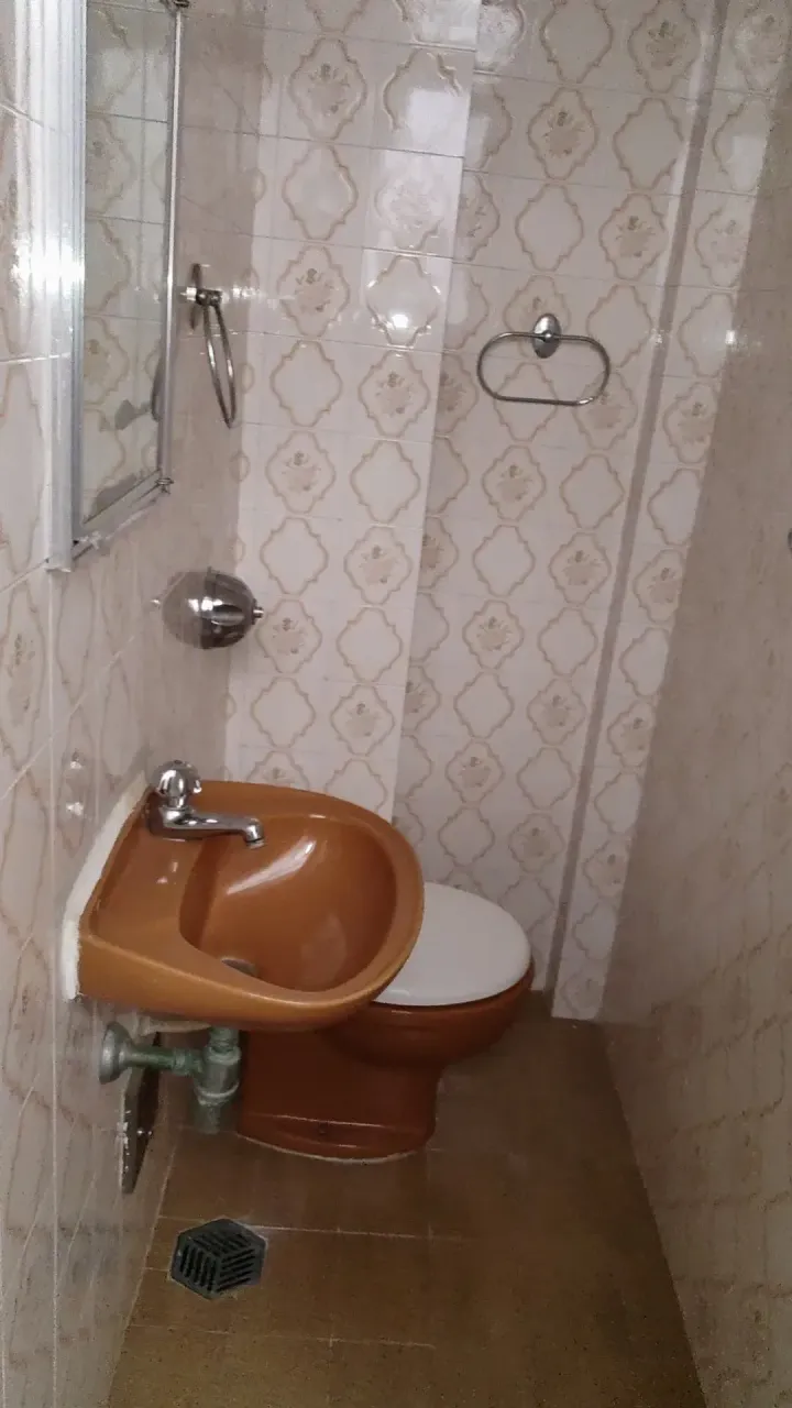 2-bedroom 2-bath apartment with no parking space — photo 19