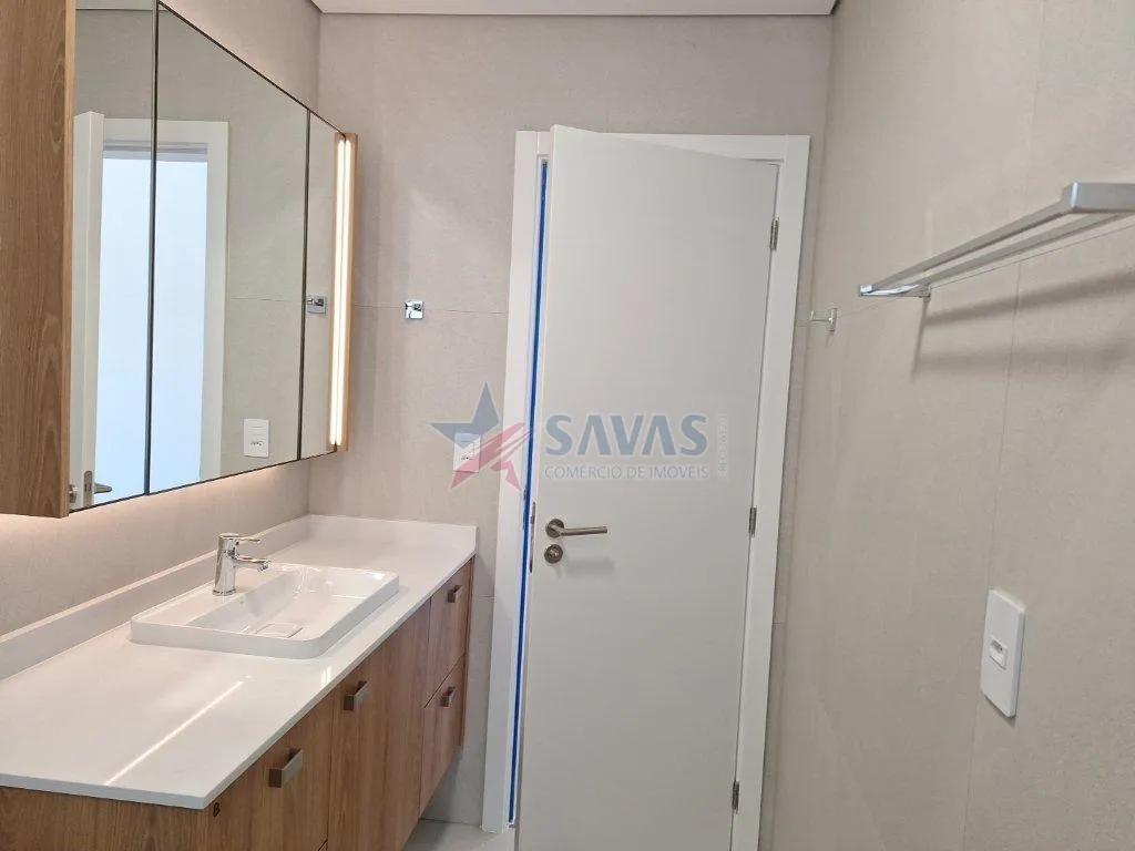 3-bedroom apartment in a building with a coworking space — photo 24