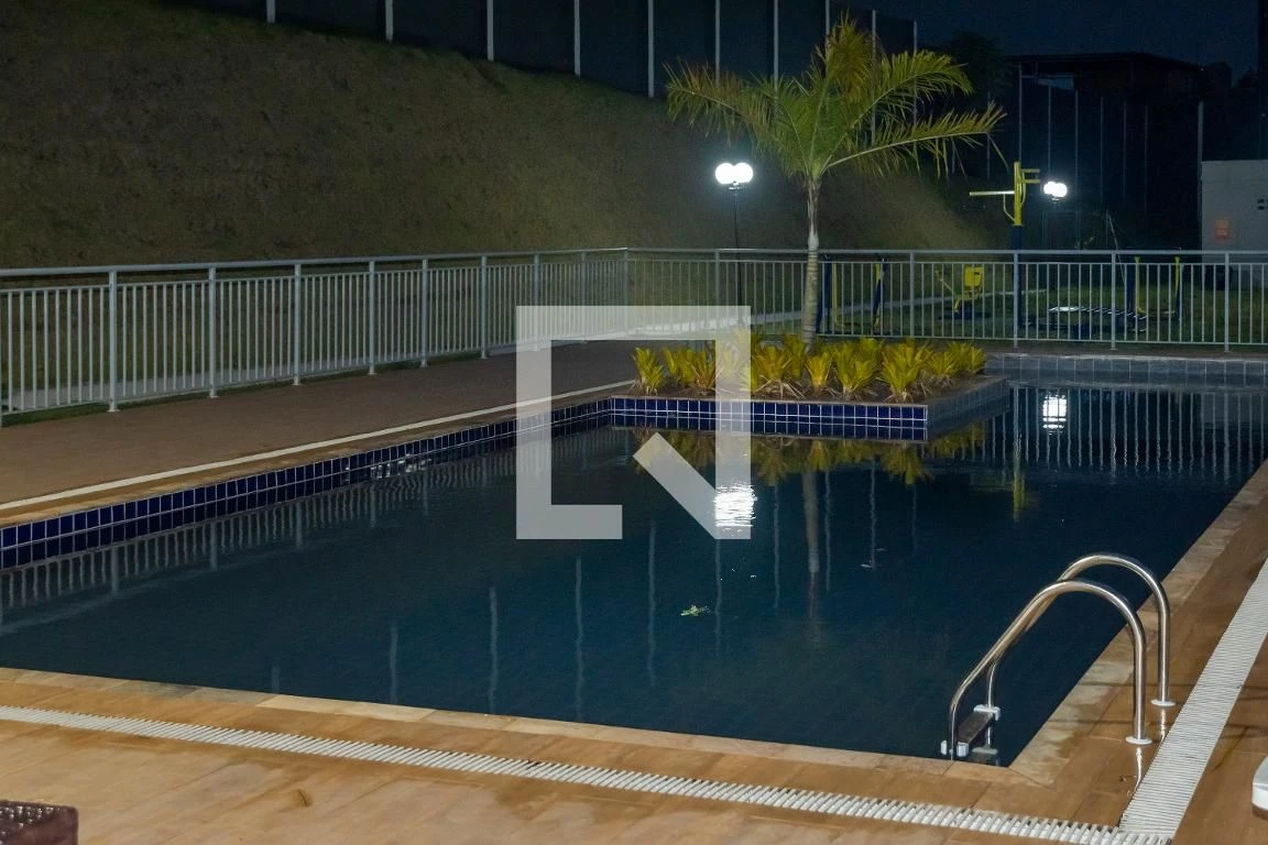 2-bedroom apartment in a building with a gym — photo 13