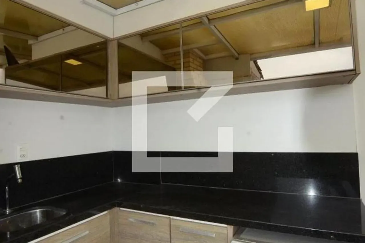 Apartment on the 13th floor with a grill on the balcony — photo 34
