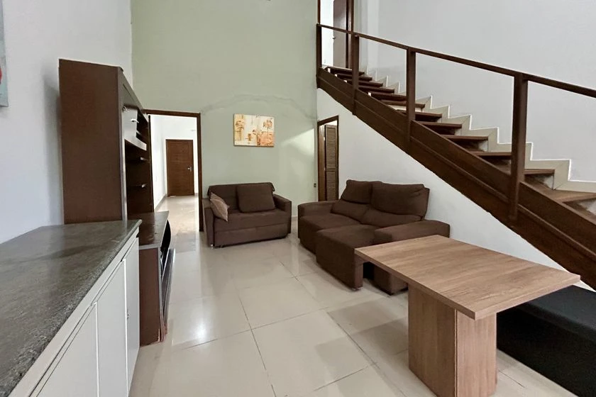 Furnished house with 2 en-suite bedrooms and 3 parking — photo 3